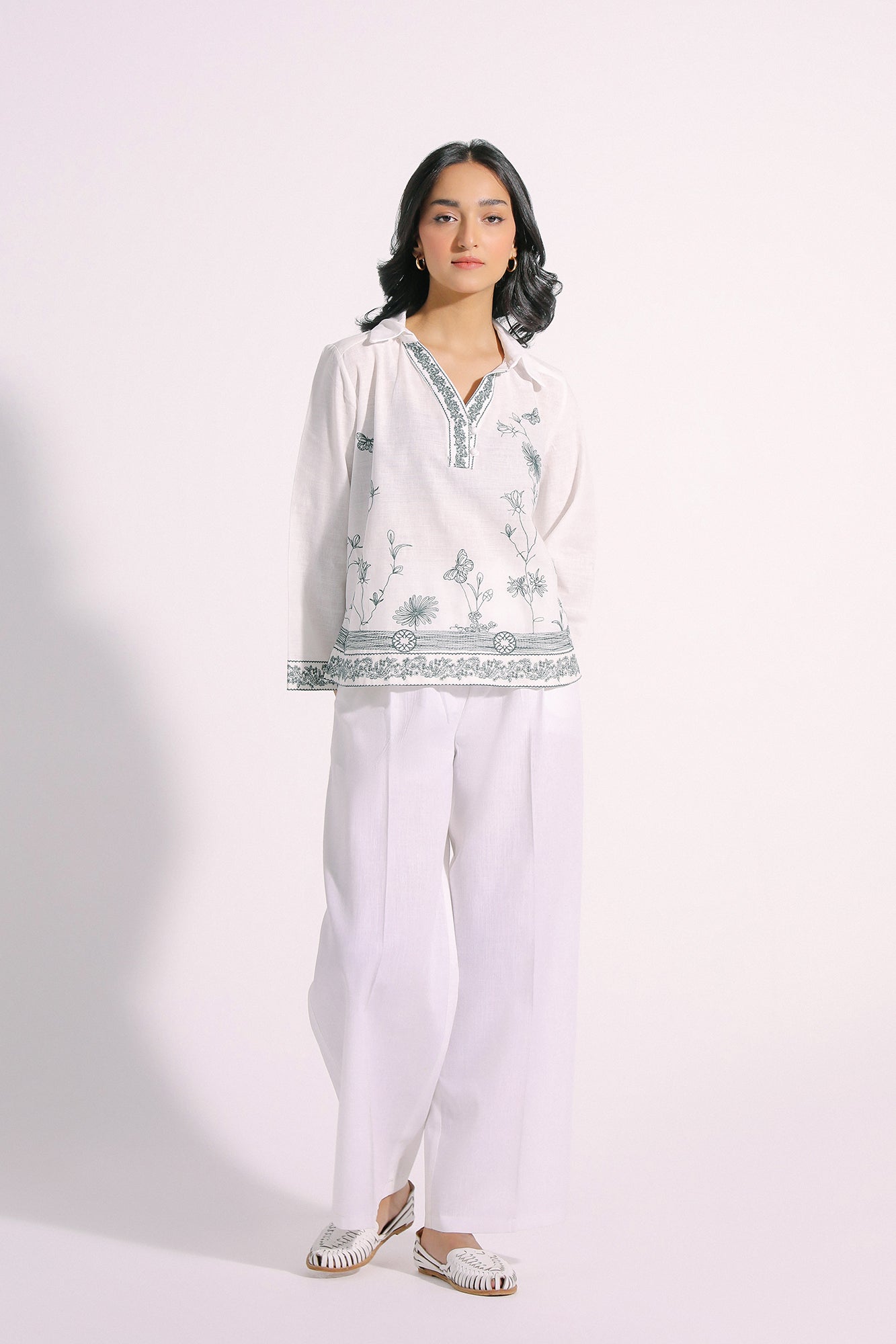 EMBROIDERED TOP (E0933/101/001)