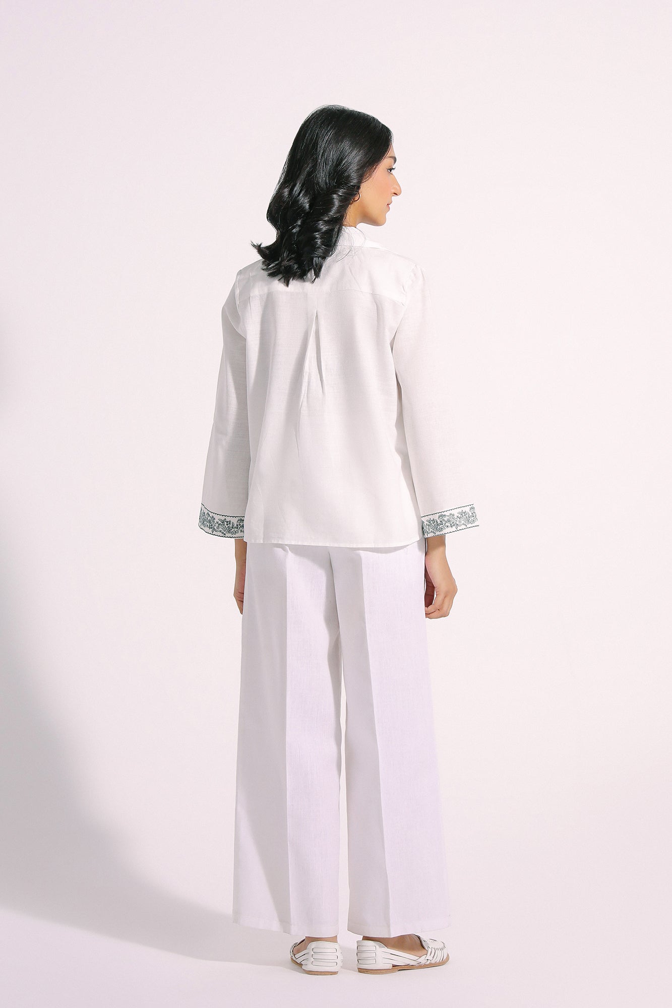 EMBROIDERED TOP (E0933/101/001)